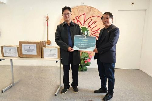 Lan tỏa tình yêu tiếng Việt giữa lòng nước Pháp