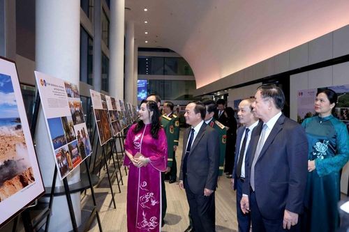 'Tổ quốc bên bờ sóng'- Những khuôn hình đánh thức niềm tự hào biển, đảo Việt Nam