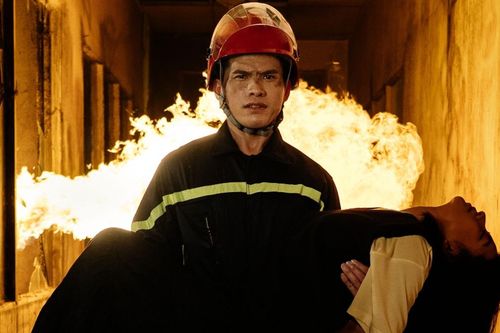 Quốc Thiên mạo hiểm quay MV 'Tự dưng thành người lạ'
