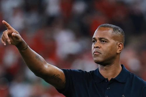 HLV Patrick Kluivert lần đầu lên tiếng sau khi chấm dứt hợp đồng với ĐT Indonesia
