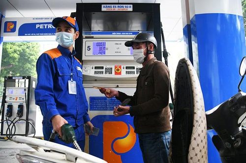 Giá xăng tăng, giá dầu giảm trong kỳ điều hành ngày 16/10