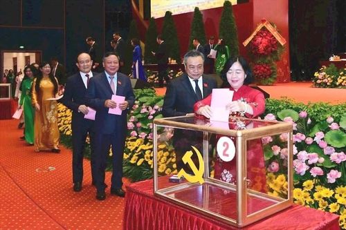 Công bố danh sách Ban Chấp hành Đảng bộ thành phố Hà Nội khóa XVIII, nhiệm kỳ 2025-2030