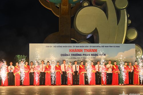 Cà Mau khánh thành 11 công trình trọng điểm chào mừng Đại hội Đảng bộ tỉnh lần thứ I