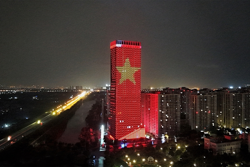 Nghị quyết của đảng được cắm rễ từ 'cây đời' xanh tươi - Bài 2: Ban hành các nghị quyết 'đột phá của đột phá' để tháo gỡ 'điểm nghẽn'