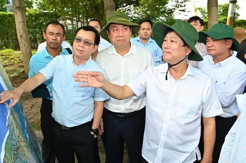 Chủ tịch HĐND TPHCM khảo sát các dự án giao thông dự kiến trình kỳ họp HĐND sắp tới