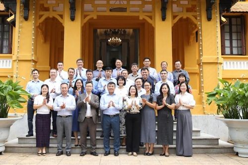 Khai giảng Chương trình cập nhật thông tin dành cho các đồng chí dự kiến được tiến cử Trưởng Cơ quan đại diện năm 2025