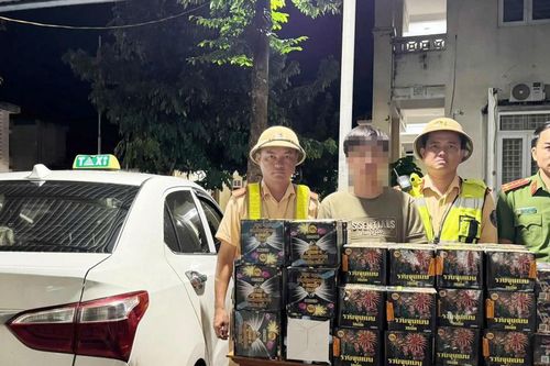 Bắt giữ 2 vụ vận chuyển hàng cấm, thu giữ hơn 100kg pháo nổ và 6.000 viên ma túy