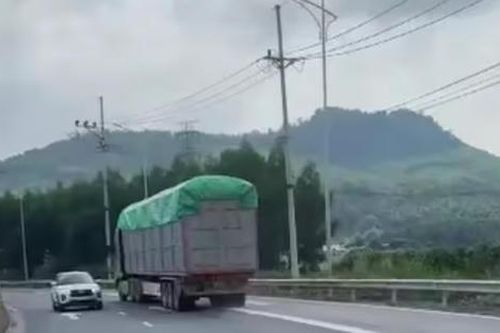 Xác minh danh tính tài xế đi ngược chiều trên cao tốc