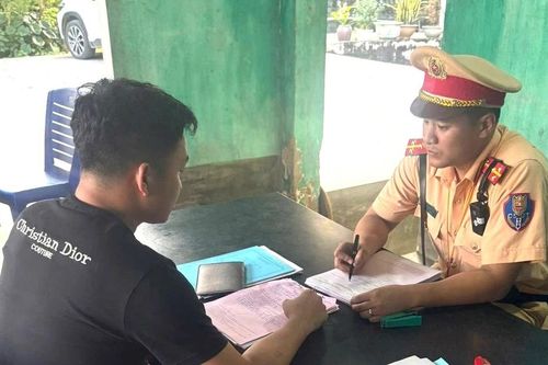 Xử lý tài xế đi ngược chiều trên cao tốc Tuyên Quang - Phú Thọ