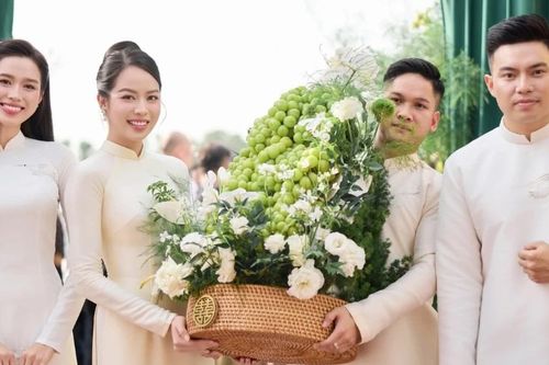 Dàn phù dâu toàn hoa hậu, á hậu trong lễ ăn hỏi Đỗ Thị Hà ở Thanh Hóa