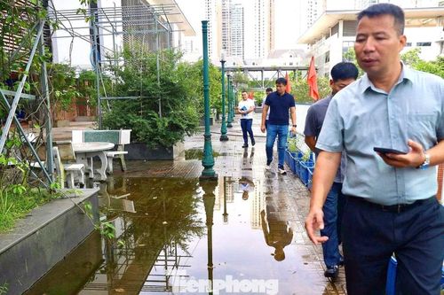 Trường chuyên Amsterdam xuống cấp: Chi ngân sách gần trăm tỉ đồng cải tạo, chưa nghiệm thu đã bong tróc, thấm dột