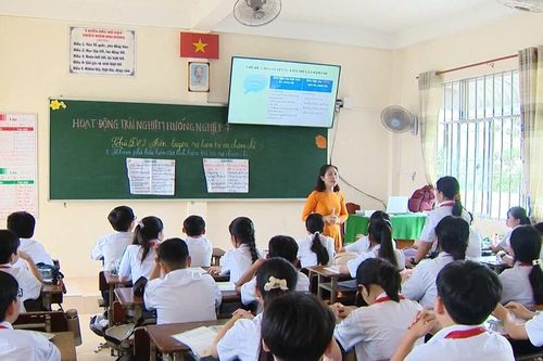 Cần Thơ trả nợ tiền giờ dạy, mở lại xét thăng hạng giáo viên sau nhiều năm