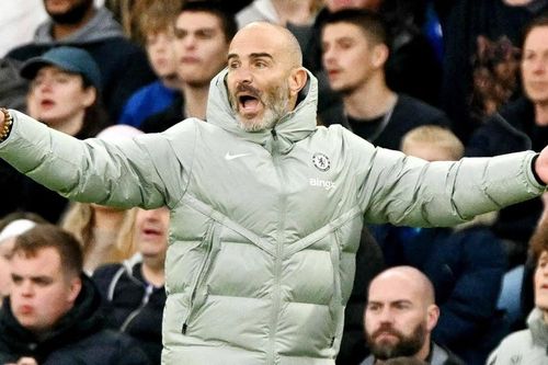 HLV Chelsea bị cấm chỉ đạo vì ăn mừng quá cuồng nhiệt