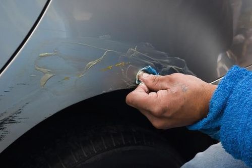 Cách xóa vết xước ô tô tại nhà hiệu quả chỉ với vài chục nghìn