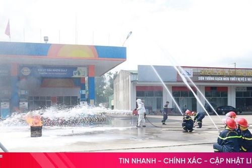 Diễn tập phòng cháy, chữa cháy tại cửa hàng xăng dầu