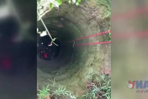 Gia Lai: Cứu sống người dân bị rơi xuống giếng hoang sâu 12m