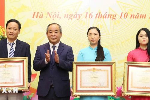 Đại hội Thi đua yêu nước Văn phòng Chủ tịch nước lần thứ IV
