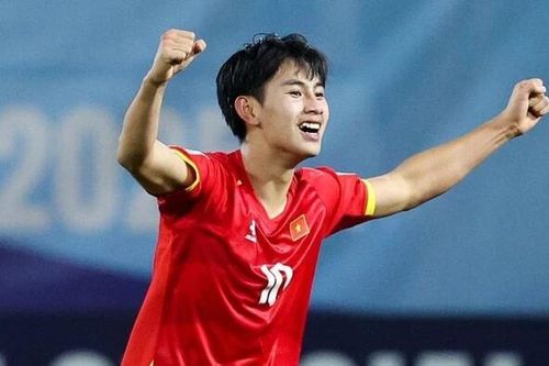Ngôi sao Hoàng Anh Gia Lai bất ngờ lọt top 60 tài năng trẻ thế giới là ai?