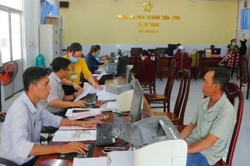 Chuyển đổi số - cầu nối 'sống còn'- Bài 2: Đồng hành cùng người dân