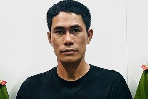Bắt khẩn cấp gã trai làng kế bên đột nhập phòng cô gái đang ngủ