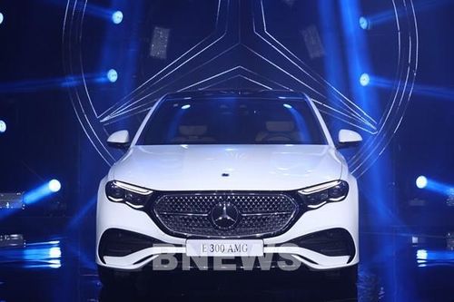 Ra mắt Mercedes-Benz E-Class thế hệ mới với 3 phiên bản, giá từ 2,449 tỷ đồng