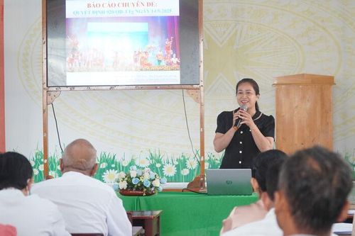 Bồi dưỡng kiến thức pháp luật, kỹ năng tuyên truyền về hôn nhân, dân số vùng đồng bào dân tộc