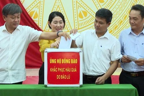 Xã Vạn Đức ủng hộ gần 120 triệu đồng giúp đồng bào vùng bão lũ