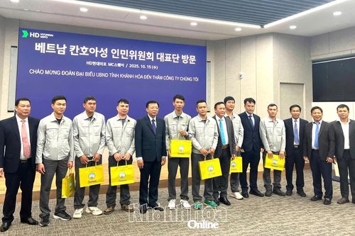 Đoàn công tác tỉnh Khánh Hòa thăm và làm việc tại Công ty Đóng tàu HD Hyundai Mipo Hàn Quốc