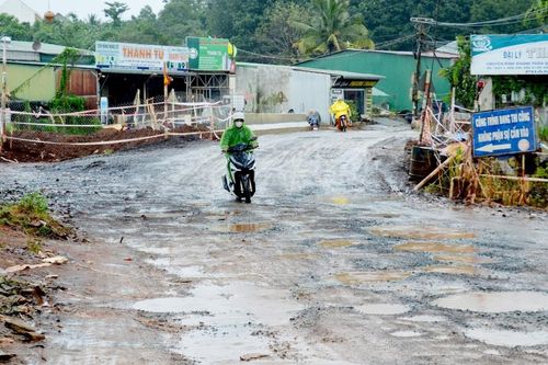 Nhiều tuyến tỉnh lộ khu vực phía Tây chậm thi công