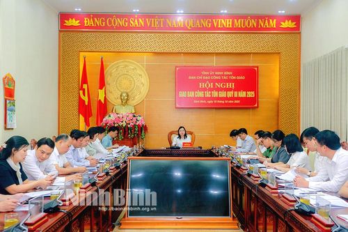 Giao ban công tác tôn giáo quý III