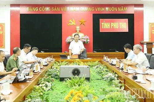 Phó Chủ tịch UBND tỉnh Phan Trọng Tấn cho ý kiến vào các nội dung về quản lý đất đai