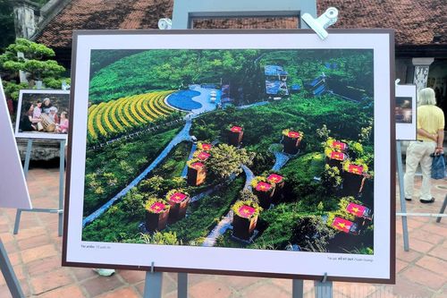 Tuyên Quang có 2 tác phẩm nhiếp ảnh được treo Triển lãm ảnh thời sự - nghệ thuật 'Tổ quốc 80 mùa thu độc lập'