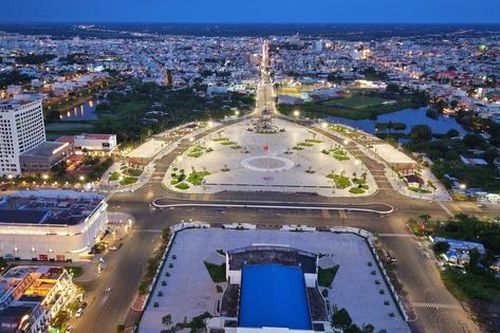 Cận cảnh quảng trường Phan Ngọc Hiển - biểu tượng trái tim của Cà Mau