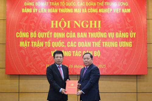 Thứ trưởng Bộ Tài chính Hồ Sỹ Hùng được điều động làm Bí thư Đảng ủy VCCI