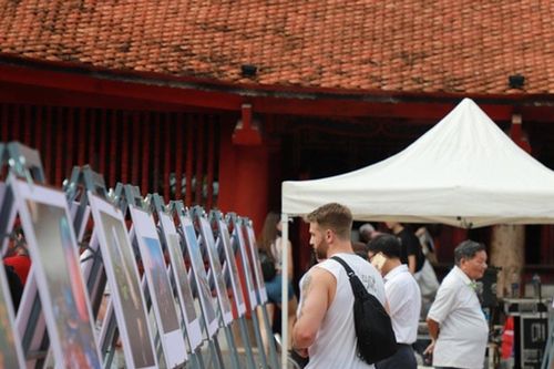 'Tổ quốc 80 mùa thu độc lập' qua ảnh thời sự - nghệ thuật