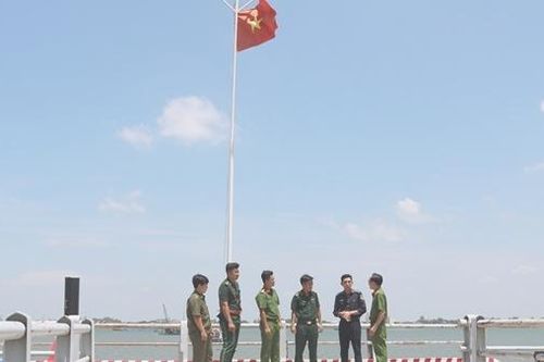 Giữ vững bình yên tuyến biên giới Tây Nam