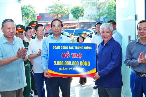 Tổng Bí thư Tô Lâm và đoàn công tác thăm, động viên nhân dân tỉnh Thái Nguyên sau bão lũ