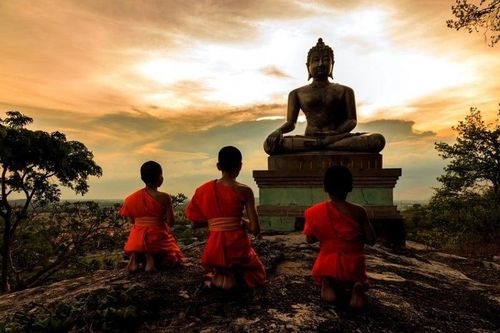 Bộ câu hỏi về 'Thiểu dục tri túc'