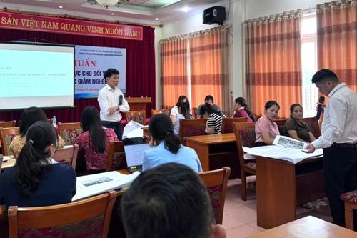 Tập huấn nâng cao năng lực thực hiện CTMTQG giảm nghèo bền vững cho 30 học viên