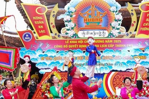 Chào mừng Đại hội Đảng bộ thành phố Hà Nội lần thứ XVIII Hương Sơn nâng tầm giá trị di tích, danh thắng chùa Hương