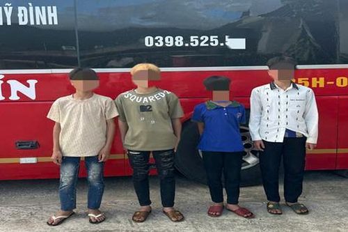 Hai xe khách bị ném vỡ kính trong đêm, bất ngờ thủ phạm gây ra vụ việc