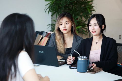 Nhân sự 9X ngỡ ngàng khi xin việc cùng ứng viên sinh năm 2007