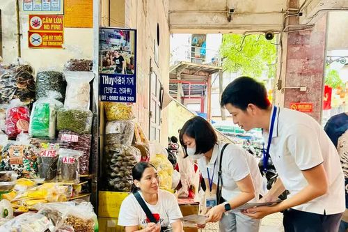 Hà Nội gìn giữ mỹ quan đô thị, hỗ trợ người lang thang