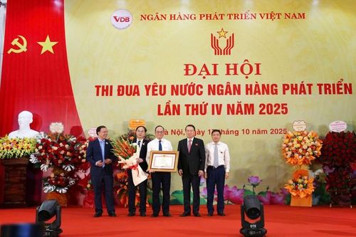 Ngân hàng Phát triển Việt Nam: Thi đua yêu nước – Động lực phát triển bền vững