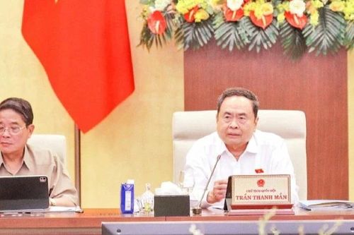 Tạo nền tảng pháp lý thúc đẩy chuyển đổi số toàn diện
