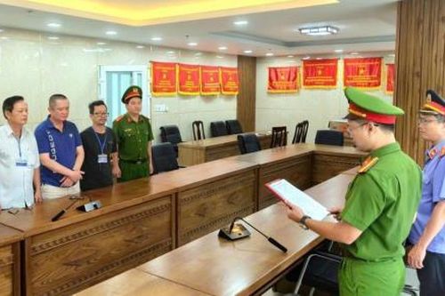 Khởi tố 'bộ sậu' doanh nghiệp trốn thuế