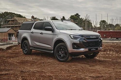 Isuzu D-Max V-Cross Commercial ra mắt - bán tải thực dụng cho dân công trình