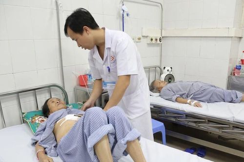2 người bị nhiễm trùng đường mật do sỏi tái phát sau 2 lần mổ mở
