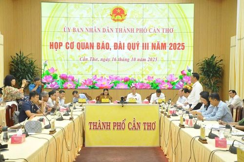 UBND TP Cần Thơ tổ chức họp báo định kỳ quý III/2025