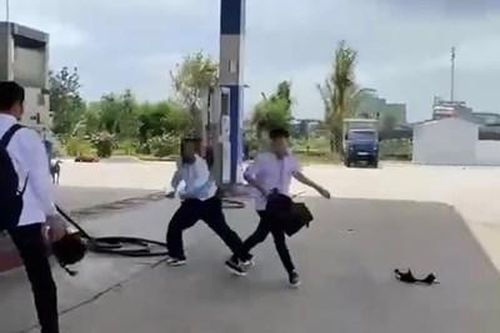 Hai học sinh đánh nhau, một em tử vong